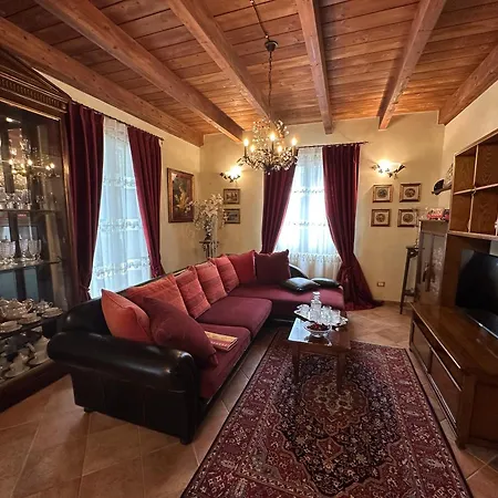 Florinella Apartment