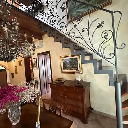 Florinella Apartment